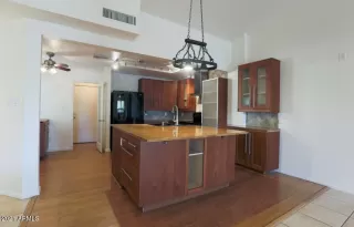 Photo #3: 6205485 Listing