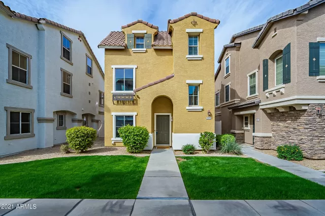 MLS: 6205587 Condo For Sale