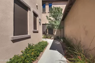 Photo #3: 6205683 Listing