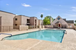 Photo #4: 6205956 Listing 