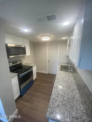 Photo #3: 6205971 Listing