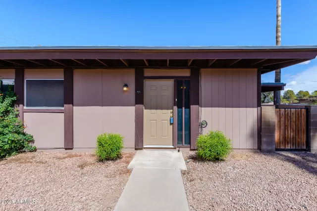 MLS: 6206231 Condo For Sale