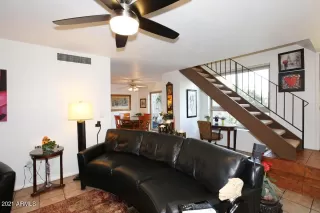 Photo #5: 6206706 Listing