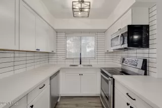 Photo #6: 6207044 Listing 