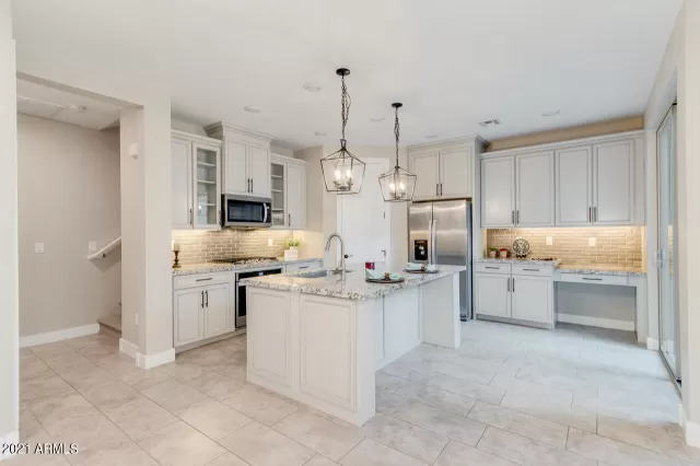 MLS: 6207106 Condo For Sale