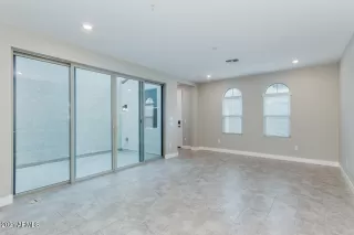 Photo #5: 6207106 Listing