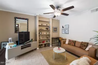 Photo #4: 6207178 Listing