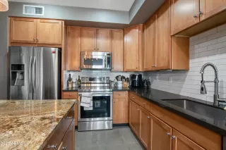 Photo #4: 6207394 Listing