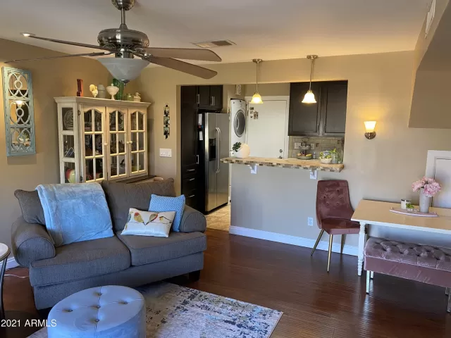 MLS: 6207432 Condo For Sale