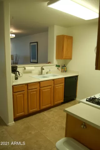 Photo #4: 6207587 Listing