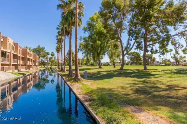 MLS: 6207719 Condo For Sale