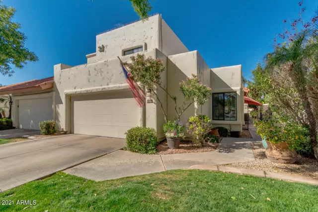 MLS: 6207725 Condo For Sale