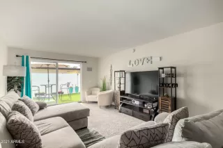 Photo #4: 6207942 Listing