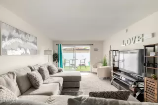 Photo #5: 6207942 Listing