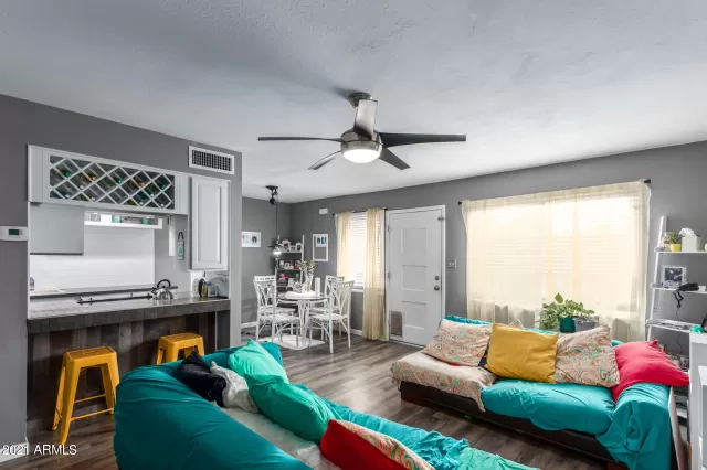 MLS: 6207986 Condo For Sale