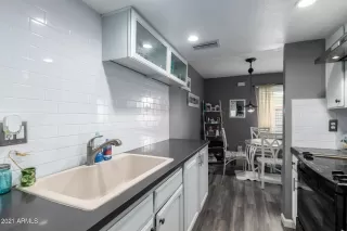 Photo #4: 6207986 Listing