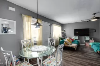 Photo #6: 6207986 Listing