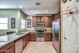 Photo #3: 6208046 Listing 