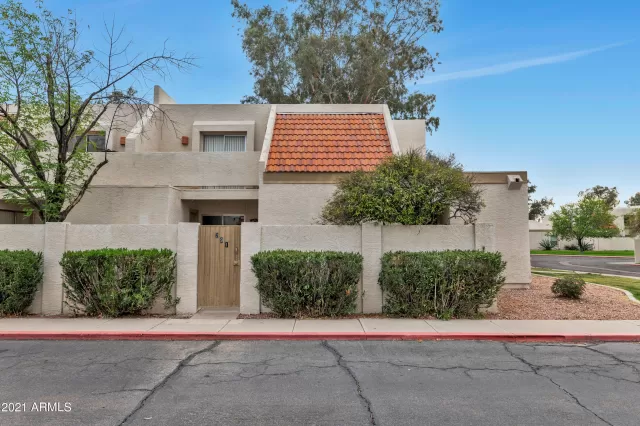 MLS: 6208146 Condo For Sale