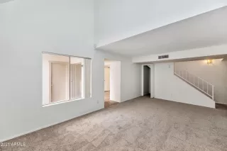 Photo #2: 6208146 Listing