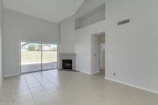 Photo #5: 6208241 Listing