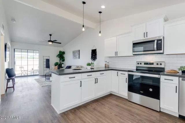 MLS: 6208438 Condo For Sale