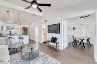 Photo #4: 6208438 Listing 