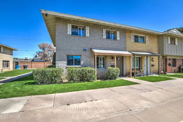 MLS: 6208558 Condo For Sale