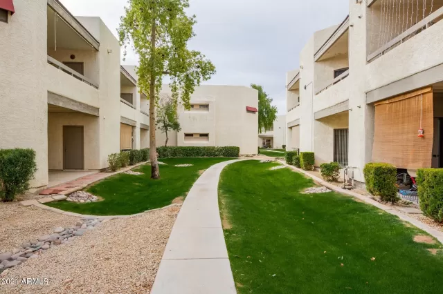 MLS: 6208675 Condo For Sale