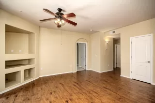 Photo #3: 6208708 Listing