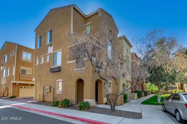 MLS: 6208762 Condo For Sale