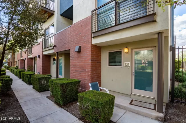 MLS: 6208893 Condo For Sale