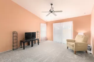 Photo #5: 6208902 Listing