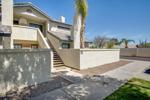 MLS: 6208914 Condo For Sale