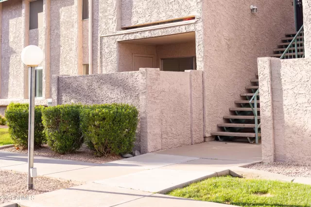 MLS: 6209248 Condo For Sale