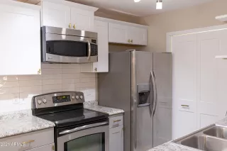 Photo #2: 6209248 Listing