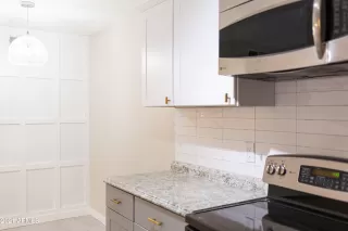 Photo #3: 6209248 Listing