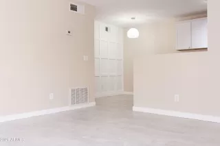 Photo #6: 6209248 Listing