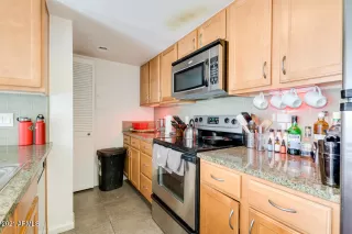 Photo #6: 6209586 Listing