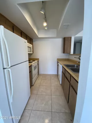 Photo #4: 6209597 Listing