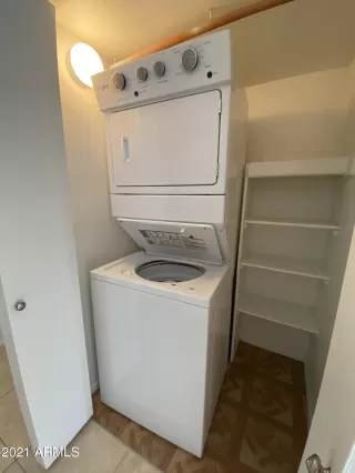 Photo #6: 6209597 Listing