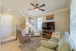 Photo #6: 6209637 Listing