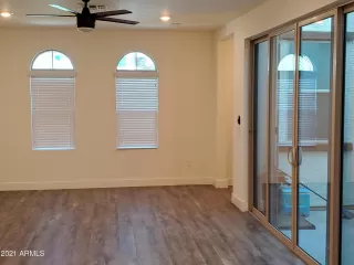 Photo #5: 6209985 Listing