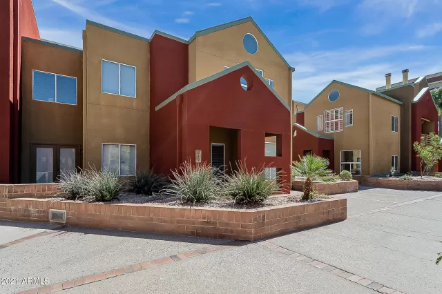 MLS: 6209990 Condo For Sale