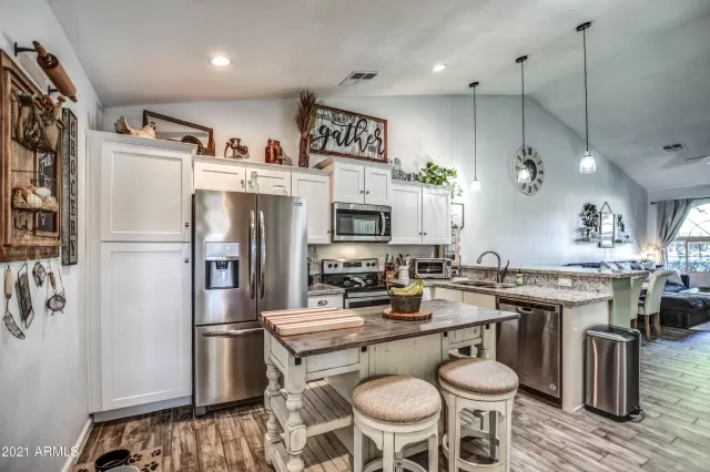 MLS: 6210043 Condo For Sale