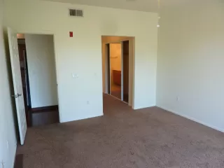 Photo #4: 6210125 Listing 