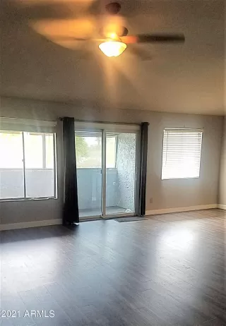 Photo #4: 6210147 Listing