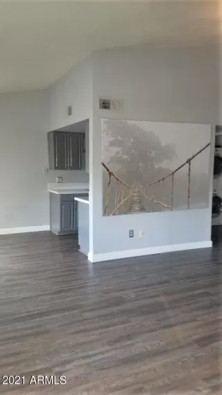 Photo #5: 6210147 Listing