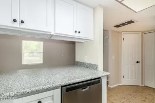 Photo #3: 6210435 Listing 