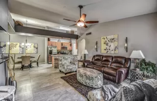 Photo #4: 6210499 Listing